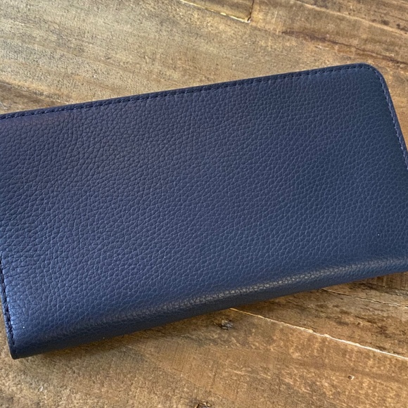 Michael Kors Hamilton Large Zip Wallet Navy - Picture 6 of 8